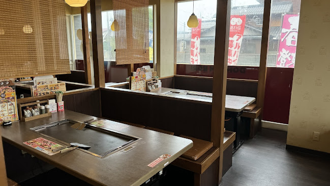 〒522-0086 滋賀県彦根市後三条町７２１