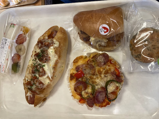 Comentarii opinii despre 石窯パン工房サンメリー朝霞店