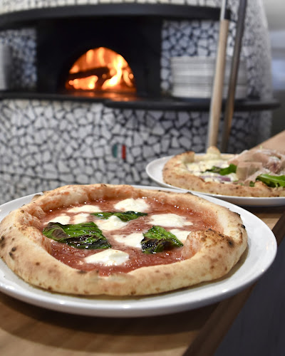 Opinii despre 街のピザ屋さん în 横浜市 - 飲食業
