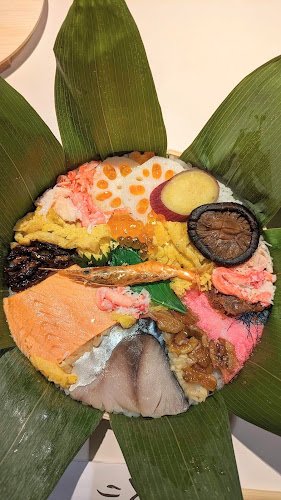 〒920-0831 石川県金沢市東山１丁目１５−６