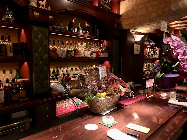 バー・セブンシーズンズ