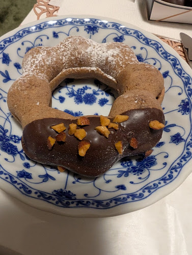 〒343-0022 埼玉県越谷市東大沢５丁目１２−１８