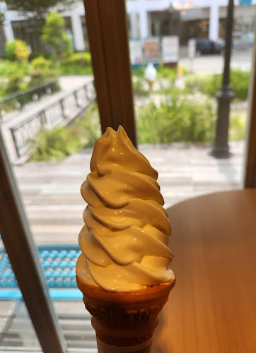 六甲牧場カフェ UMIEモザイク店 - 飲食業