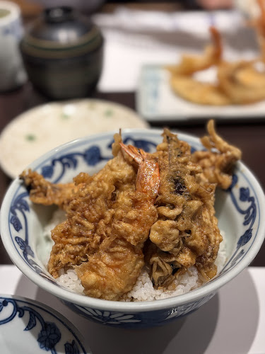 Opinii despre 天ぷら 新宿つな八 パルコヤ上野店 în 台東区 - 飲食業