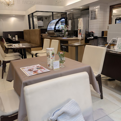 〒730-0033 広島県広島市中区堀川町５−２