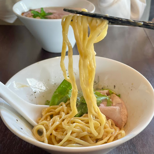 らぁ麺しら山 - 飲食業