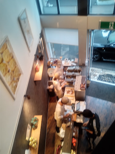 Opinii despre 甲賀米粉たい焼き 徳島店(Japanese fish-shaped cake) în 徳島市 - 飲食業