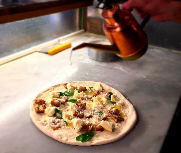 チェッポピッツェリア - 飲食業