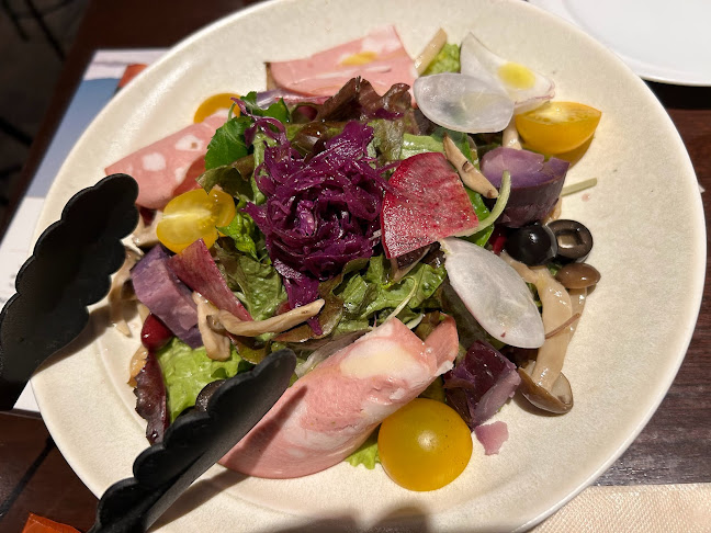 〒105-0004 東京都港区新橋３丁目１３−４ eatus新橋1F