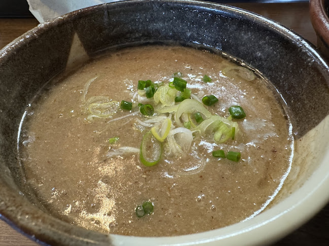 〒400-0861 山梨県甲府市城東４丁目１３−３１