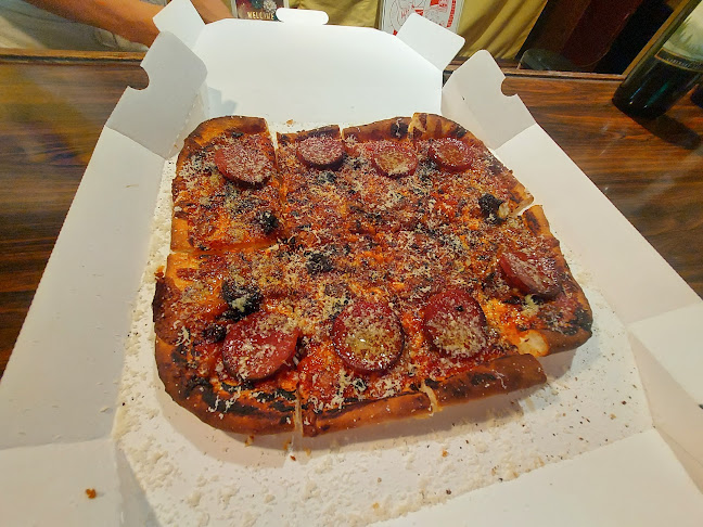 Opinii despre Tony Tony Pizza în 名古屋市 - 飲食業