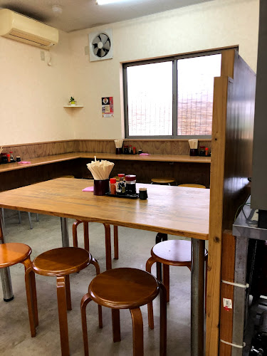 手打ちうどん のぶ屋 - 飲食業