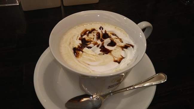 Opinii despre キョーワズコーヒー 井筒屋小倉店 în 北九州市 - 飲食業