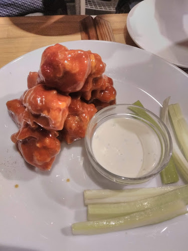 〒105-0013 東京都港区浜松町２丁目１３−１２ ライズウェルビル １F