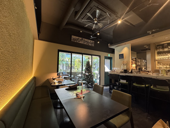 Opinii despre アンナンブルー izumi168 în 名古屋市 - 飲食業