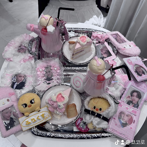 Opinii despre CHERION în 新宿区 - 飲食業