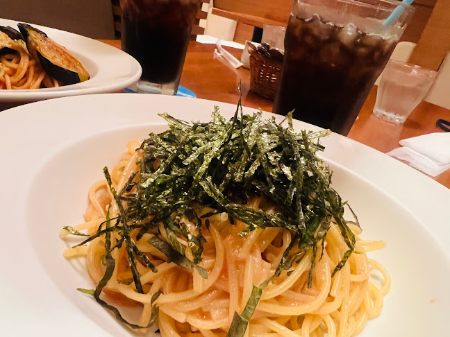 Opinii despre サンタカフェ ハナミズキ în 松山市 - 飲食業