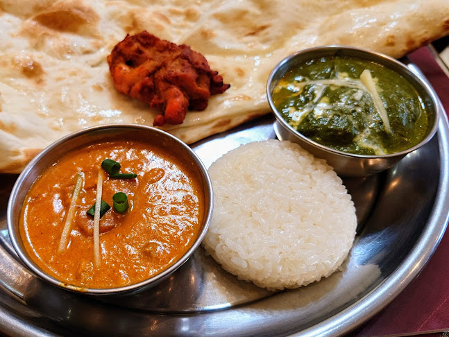 Opinii despre インドレストラン＆バー ムナル în 江戸川区 - 飲食業