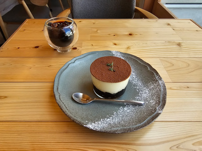 Opinii despre 高岡珈琲 în 堺市 - 飲食業