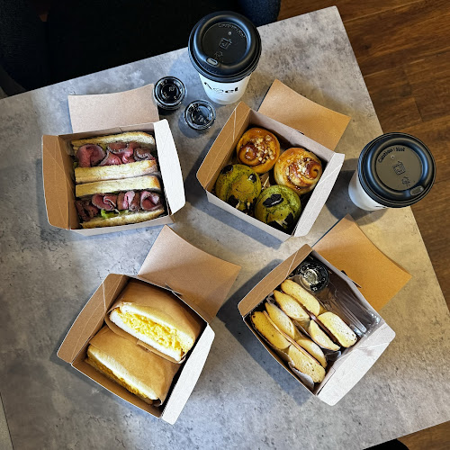 Opinii despre AVEL CAFE în 神戸市 - 飲食業