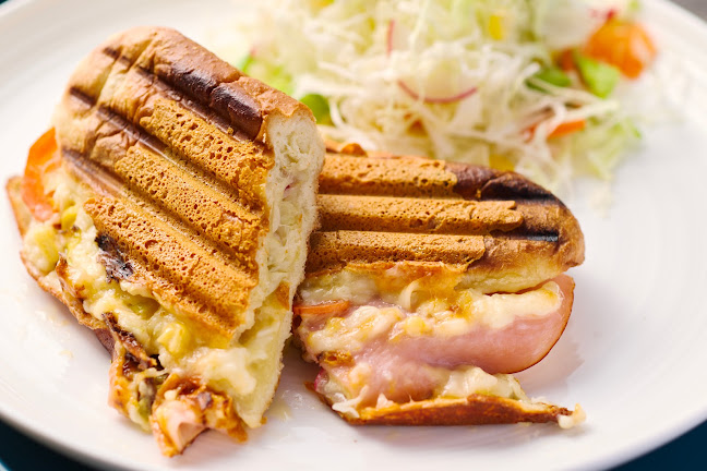 Cafe & Gohan COKOIRO（カフェ＆ごはんココイロ）西新井 - 飲食業