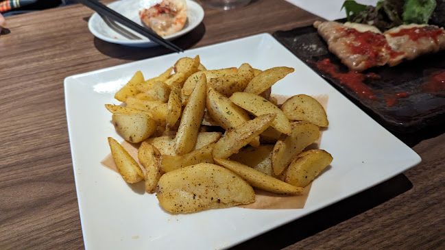 Comentarii opinii despre 溶岩焼きグリルと世界のワイン肉助 上大岡店