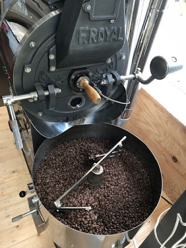 Comentarii opinii despre 自家焙煎珈琲豆店りとるばれい