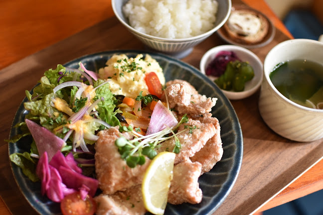 トリカラスタンド - 西宮市