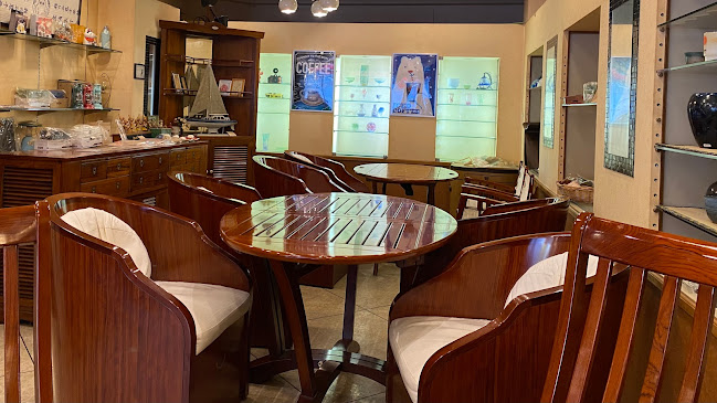 Opinii despre さむしんぐ コーヒーと家具の店 în 豊島区 - 飲食業