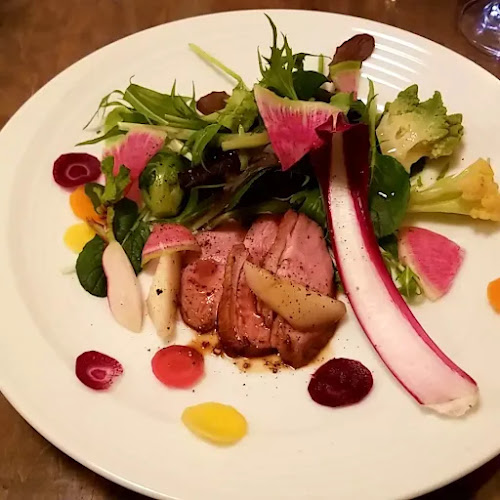 Opinii despre ビストロポワソンルージュ în 神戸市 - 飲食業