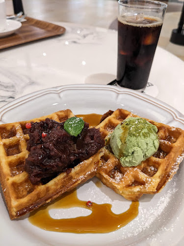 〒650-0047 兵庫県神戸市中央区港島南町１丁目２−２