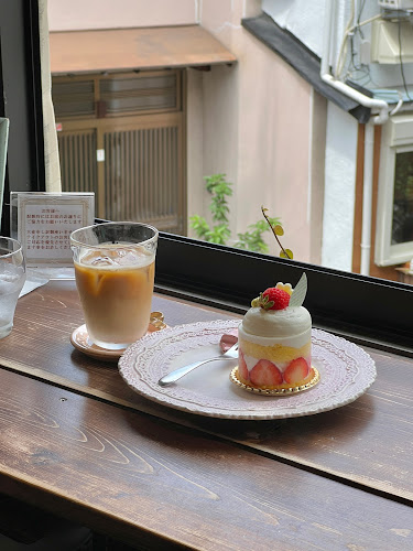 〒530-0015 大阪府大阪市北区中崎西１丁目７−３６