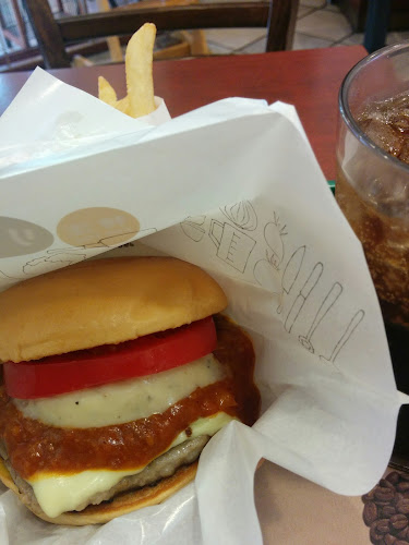 Opinii despre モスバーガー志木駅東口店 în 新座市 - 飲食業