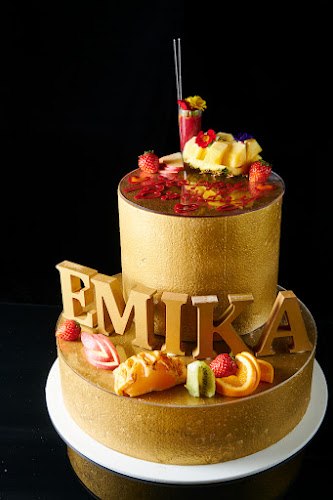 〒106-0032 東京都港区六本木７丁目１４−２３ B1F