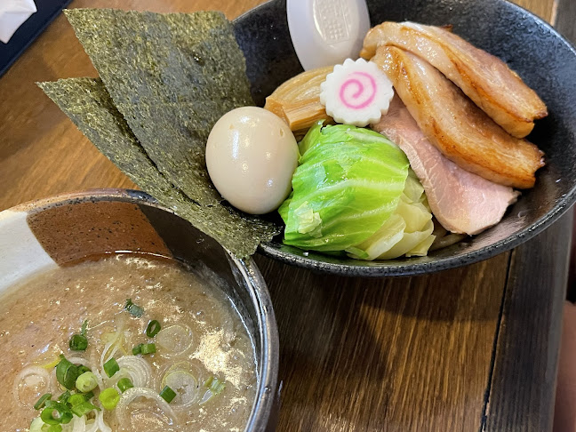 〒400-0861 山梨県甲府市城東４丁目１３−３１