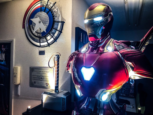 movie cafe&bar FORCE名古屋 （アメコミバー.映画バー）