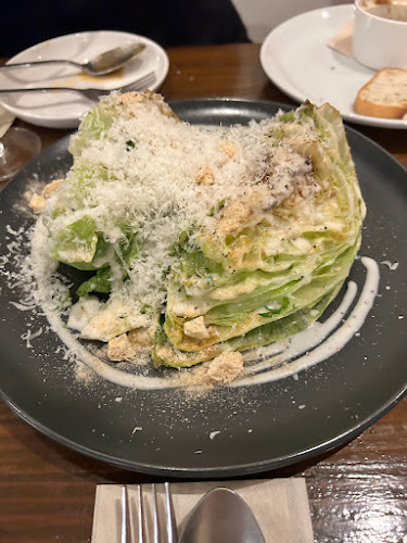 〒900-0006 沖縄県那覇市おもろまち４丁目１９−２７ ハレ・スプラウト １階