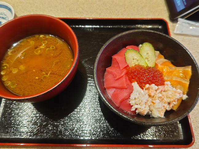 きときと寿し富山駅店 とやマルシェのれん横丁