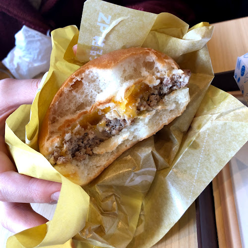 Opinii despre ロッテリア 京阪出町柳駅 în 京都市 - 飲食業