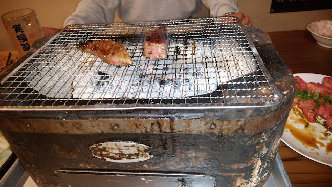 炭火焼肉 石仏笑福園 - 飲食業