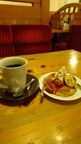 Opinii despre コメダ珈琲店 掛川宮脇店 în 掛川市 - 飲食業