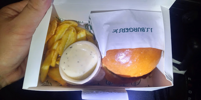 Comentarii opinii despre J.S. BURGERS Jr. 越谷レイクタウン店