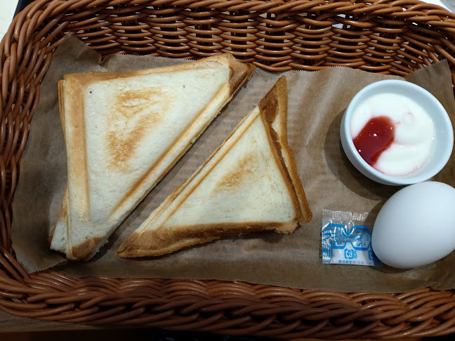 カフェ青山 岡山本店 - 飲食業