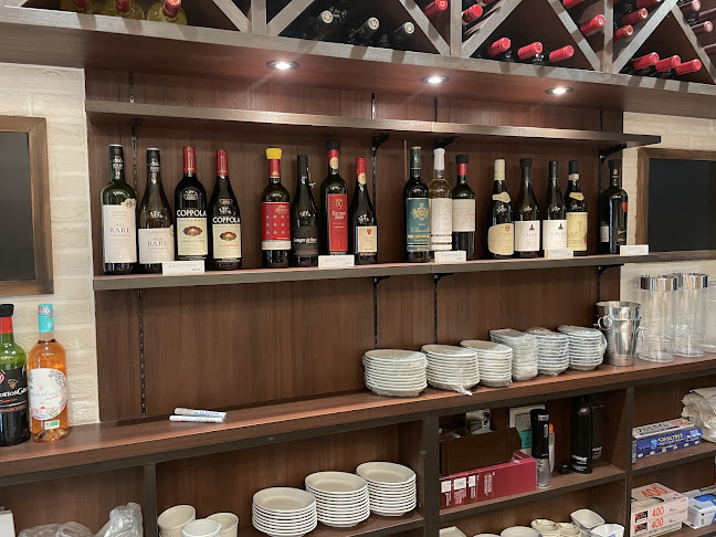 Comentarii opinii despre 五橋横丁 たんや善治郎立ち呑み処