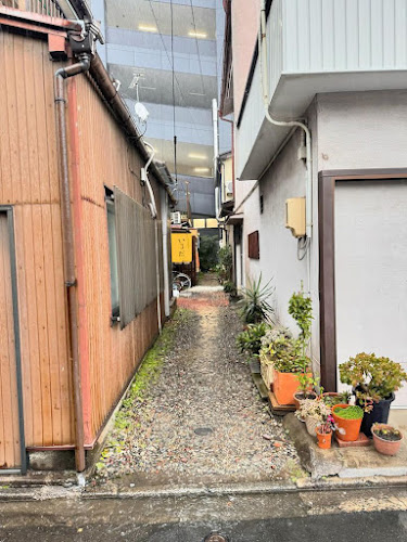 〒466-0055 愛知県名古屋市昭和区滝子通１丁目12−２４