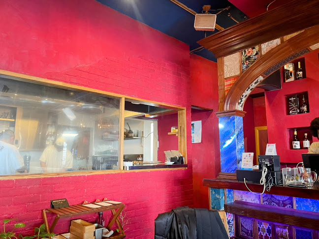 OVERWHELM HAMBURGER and BAR STAND - 目黒区