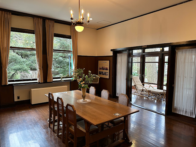 Opinii despre カフェ エリスマン în 横浜市 - 飲食業