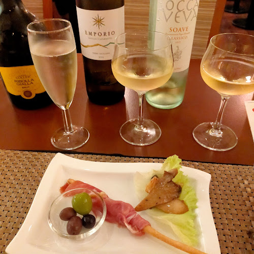 Opinii despre Volare osteria în 那覇市 - 飲食業