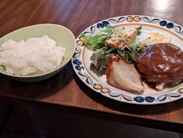 カフェ・ブリュ - 飲食業