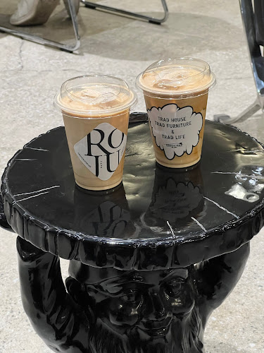 ROJU NAKAMEGURO - 目黒区